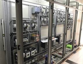 Dự Án Cung Cấp Thiết Bị và Lặp Đặt Tủ Điện Điều Khiển sử dụng Thiết Bị Đóng Cắt SIEMENS